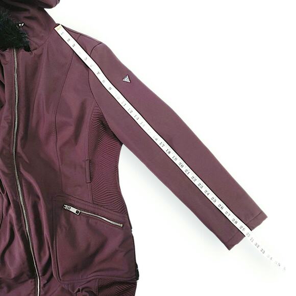 Guess Faux Fur Hood Softshell Parka Jacket Pockets Burgundy Wine XXL Gorpcore - Picture 14 of 15